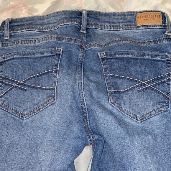 Selling 4 pairs of jeans for $60! - Picture 5 of 9